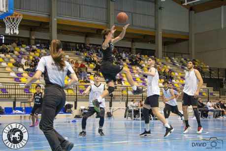 El CSB pierde contra el líder, en partido para reflexionar