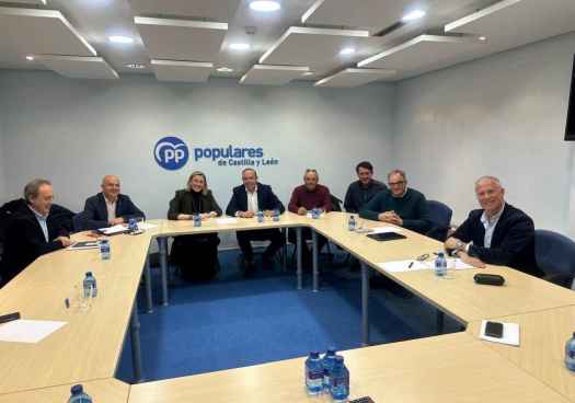 El sector porcino traslada a PP y PSOE estrategia clara para garantizar su futuro en Castilla y León