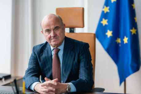 Luis de Guindos participa en encuentro empresarial en Soria