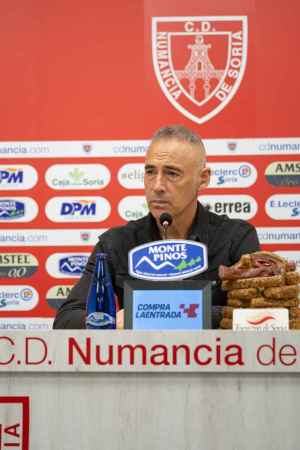 Ángel Rodríguez pide al Numancia ser un equipo ganador frente al Atlético Astorga