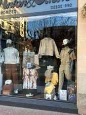 El comercio de Soria se convierte en una galería de la Semana Santa