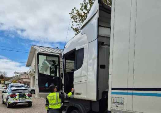 Camionero sorprendido al volante quintuplicando tasa de alcoholemía permitida