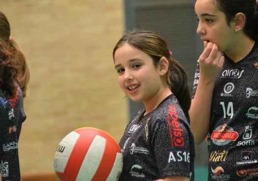 La cantera femenina del Sporting Santo Domingo, en acción