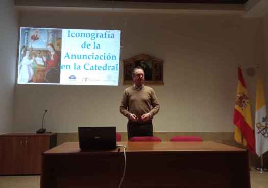 Jesús Alonso ofrece conferencia sobre iconografía de la Anunciación