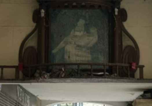 La cofradía de la Soledad bendice restaurado altar de la Virgen en El Collado