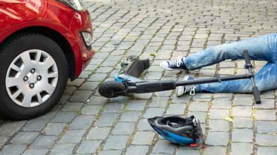 La colisión de turismo y patinete se salda con joven herido en Soria