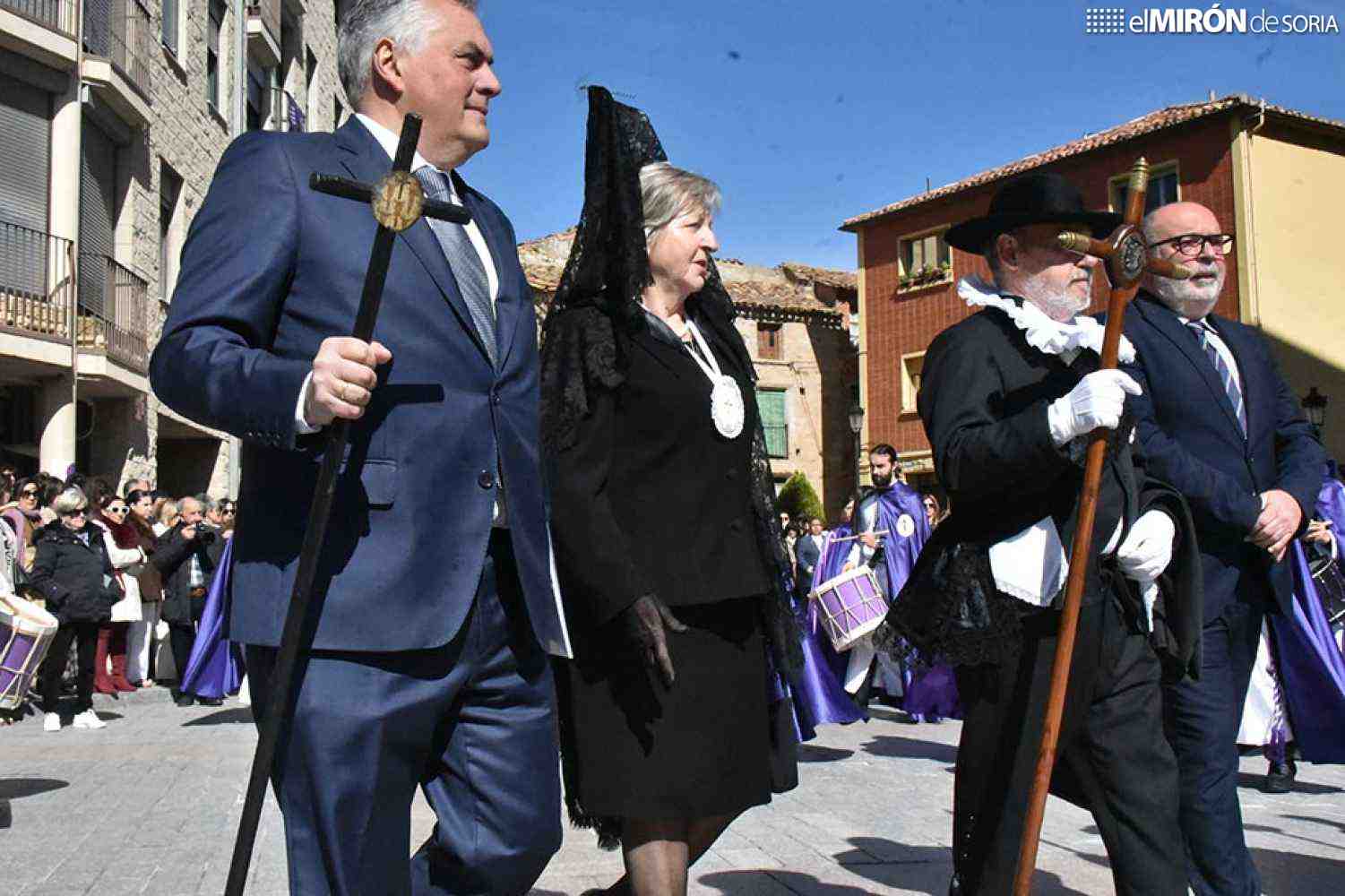 La cofradía de la Vera Cruz de Ágreda da la bienvenida a cinco cofrades entrantes