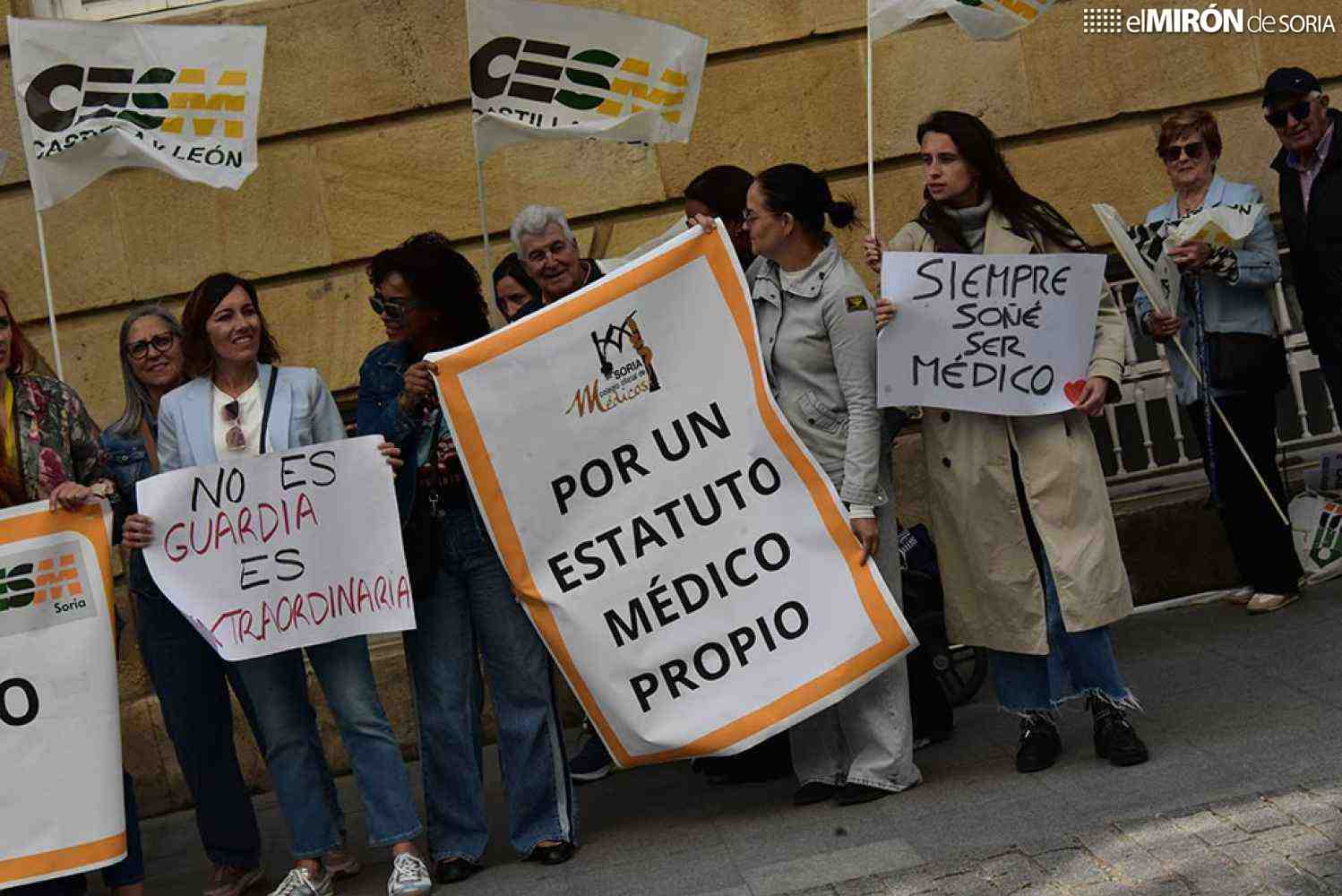 La tercera jornada de huelga de los médicos cancela 3.000 consultas programadas