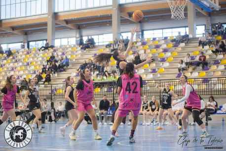 El CSB femenino pierde en Santander un partido intenso de principio a fin