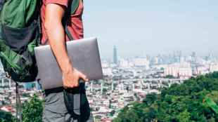 Villanos o motores del cambio? El impacto real de los nómadas digitales en España