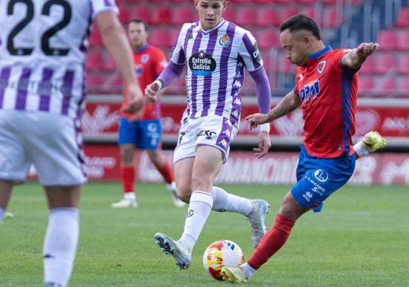El Numancia sigue a tres puntos de la fase de promoción a Primera RFEF