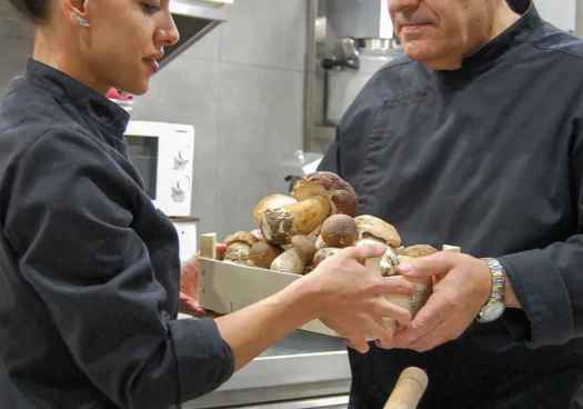 Carlos y Alba de Pablo, galardonados con el premio Miguel Delibes en Almazán
