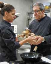 Carlos y Alba de Pablo, galardonados con el premio Miguel Delibes en Almazán
