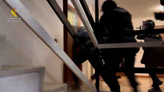 La Guardia Civil detiene a tres personas en Madrid por tráfico ilícito de medicamentos