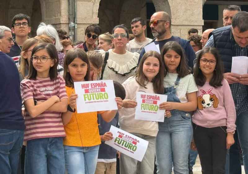 La comarca burgense sale a la calle para pedir futuro para planta de Huf España