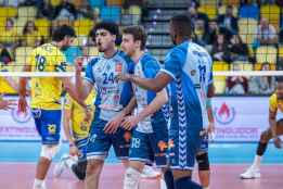 Los celestes entran con buen pie en fase por el título de Superliga