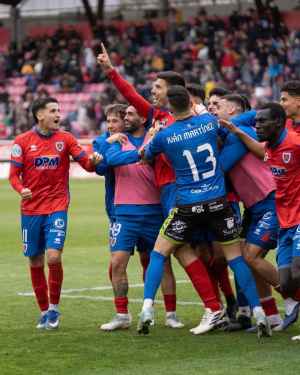 El Frente Rojillo organiza viaje de la afición numantina a Sámano