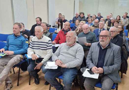 Una treintena de alcaldes se informa sobre declaraciones para actuaciones menores en cauces