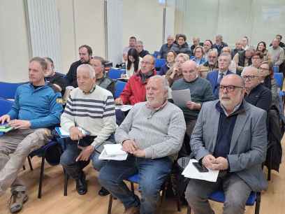 Una treintena de alcaldes se informa sobre declaraciones para actuaciones menores en cauces