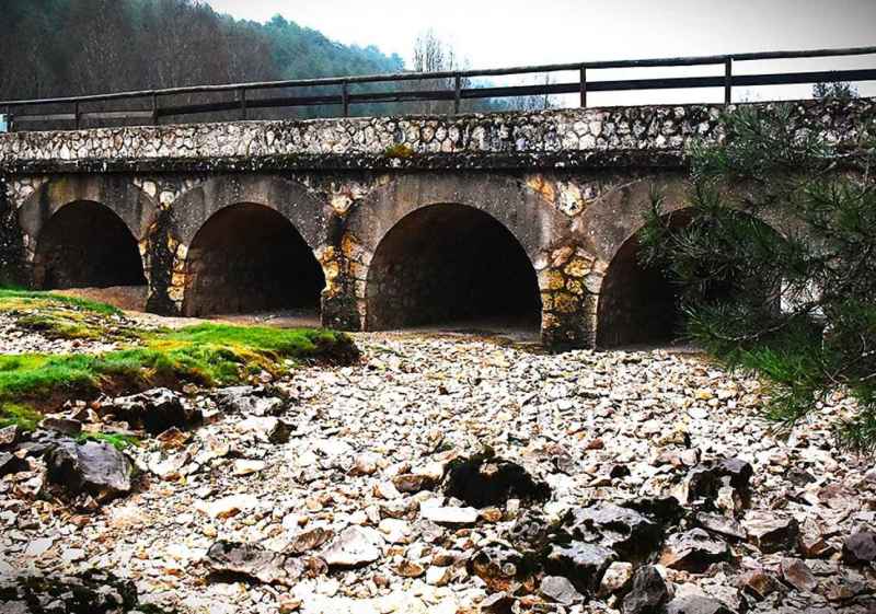 Puente de los Siete Ojos, puerta de entrada al Cañón del Río Lobos