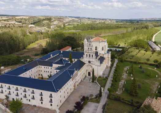 El Hueco pone el derecho a quedarse en el centro del debate