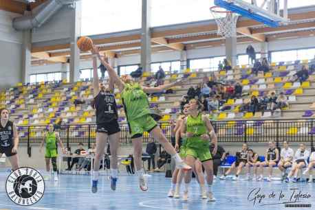 El CSB femenino, a un paso del descenso a Segunda División