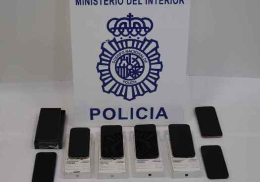 Detenido repartidor de paquetería y cómplice por sustraer teléfonos móviles y revenderlos a precio inferior