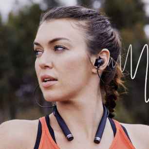 OCU solicita estándar de seguridad química en auriculares y cascos de audio