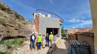 Latorre constata avances en ampliación del observatorio astronómico de Borobia