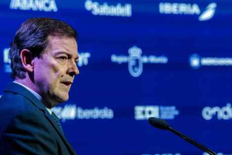 Mañueco destaca que Castilla y León sigue creciendo en economía y empleo 
