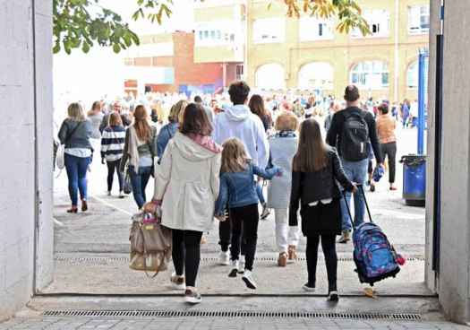 La Junta apoya a más de 340 Ampas para reforzar su presencia en centros docentes