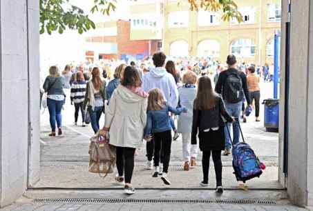 La Junta apoya a más de 340 Ampas para reforzar su presencia en centros docentes
