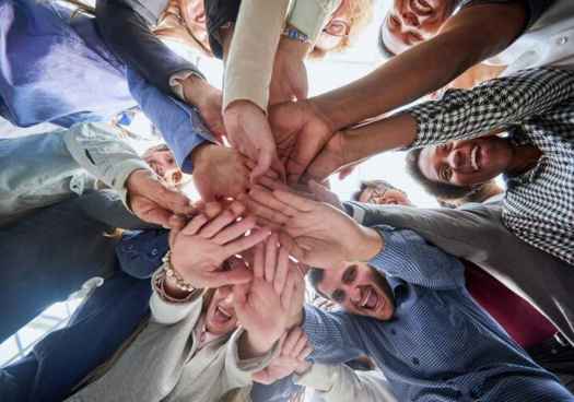 Carisma humanitario; creatividad en las relaciones