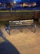 Vandalizan con pintadas mobiliario urbano de la Dehesa, en Ágreda