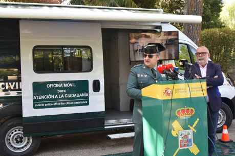 La Guardia Civil refuerza atención en el medio rural con una Oficina Móvil 