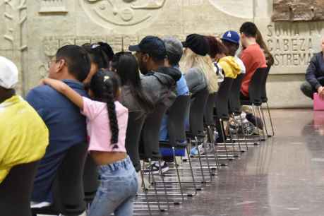 Latorre asegura que regularización de migrantes se realiza sin inconvenientes