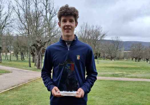 Miguel López, con el equipo de Castilla y León en Nacional Interautonómico sub 18 