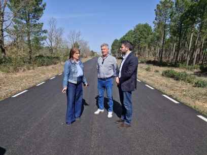 Diputación refuerza firme de carretera que comunica polígono de Navalcaballo con A-15