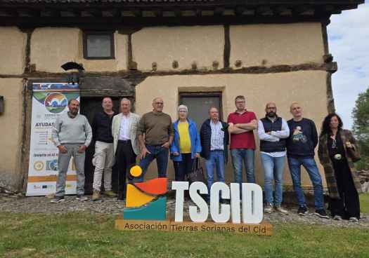 Tierras del Cid firma nueve contratos de ayudas Leader 2023-2027 