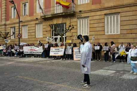 Los médicos se concentran en Soria para protestar por sus condiciones laborales