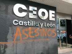 La sede de CEOE Castilla y León, vandalizada con pintadas 