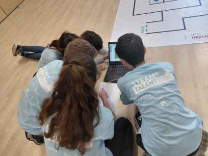 Un millar de escolares de Castilla y León muestran sus conocimientos en robótica en STEAM Talent Kids