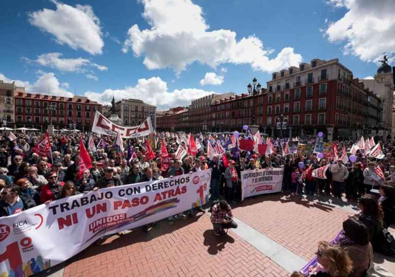 Los trabajadores reclaman salarios, vivienda y democracia en el 1º de Mayo