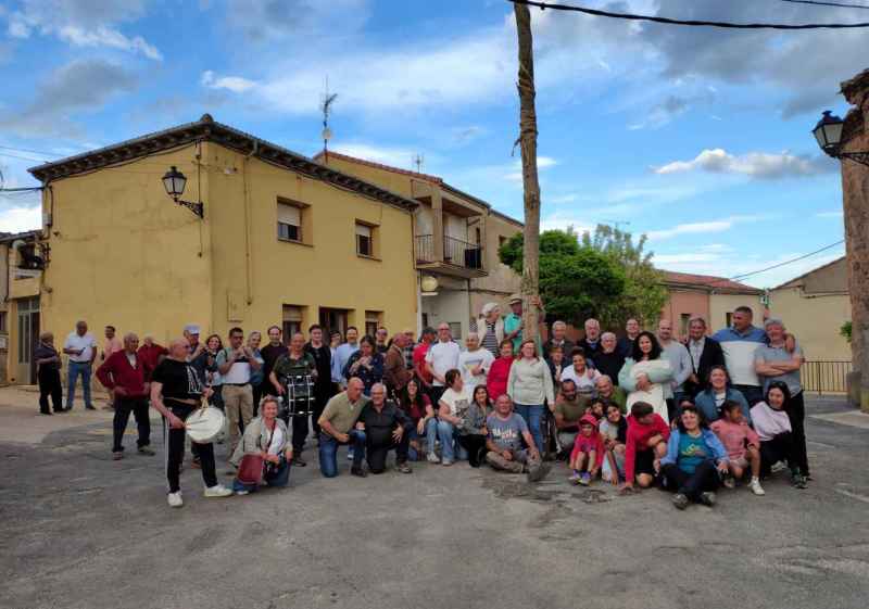 Quintanilla de Tres Barrios empina el Mayo