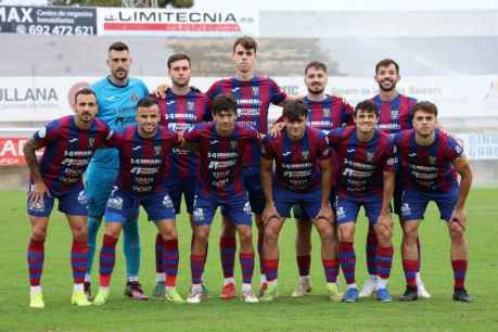 La U.D. Poblense, rival del Numancia en eliminatoria de promoción a Primera RFEF