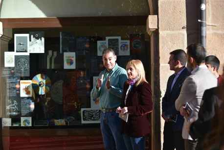 El instituto Machado, de Soria, inaugura exposición 