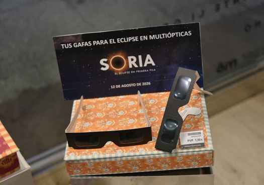 Tus gafas para el eclipse solar total en Multiópticas Monreal