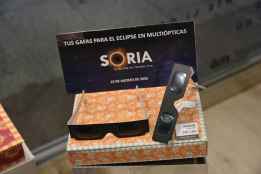 Tus gafas para el eclipse solar total en Multiópticas Monreal