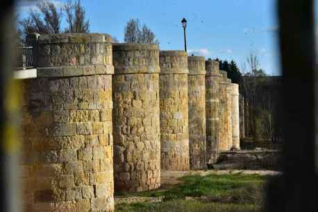 San Esteban de Gormaz formaliza contrato para transformación digital de su destino turístico
