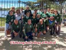 Un grupo de Chi king Soria causa expectación en el centro de Madrid